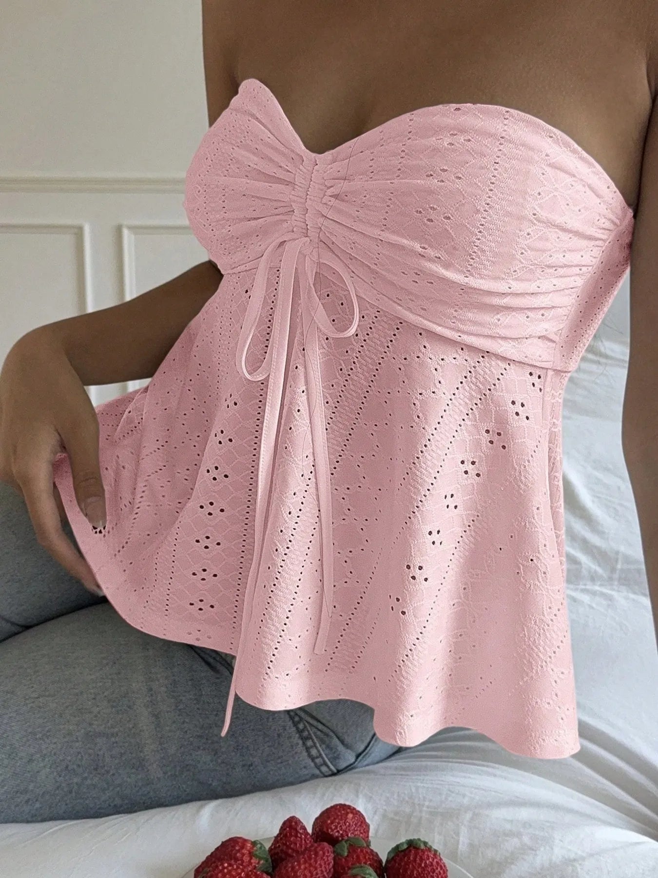 EYELET RUCHED TUBE TOP - Pink