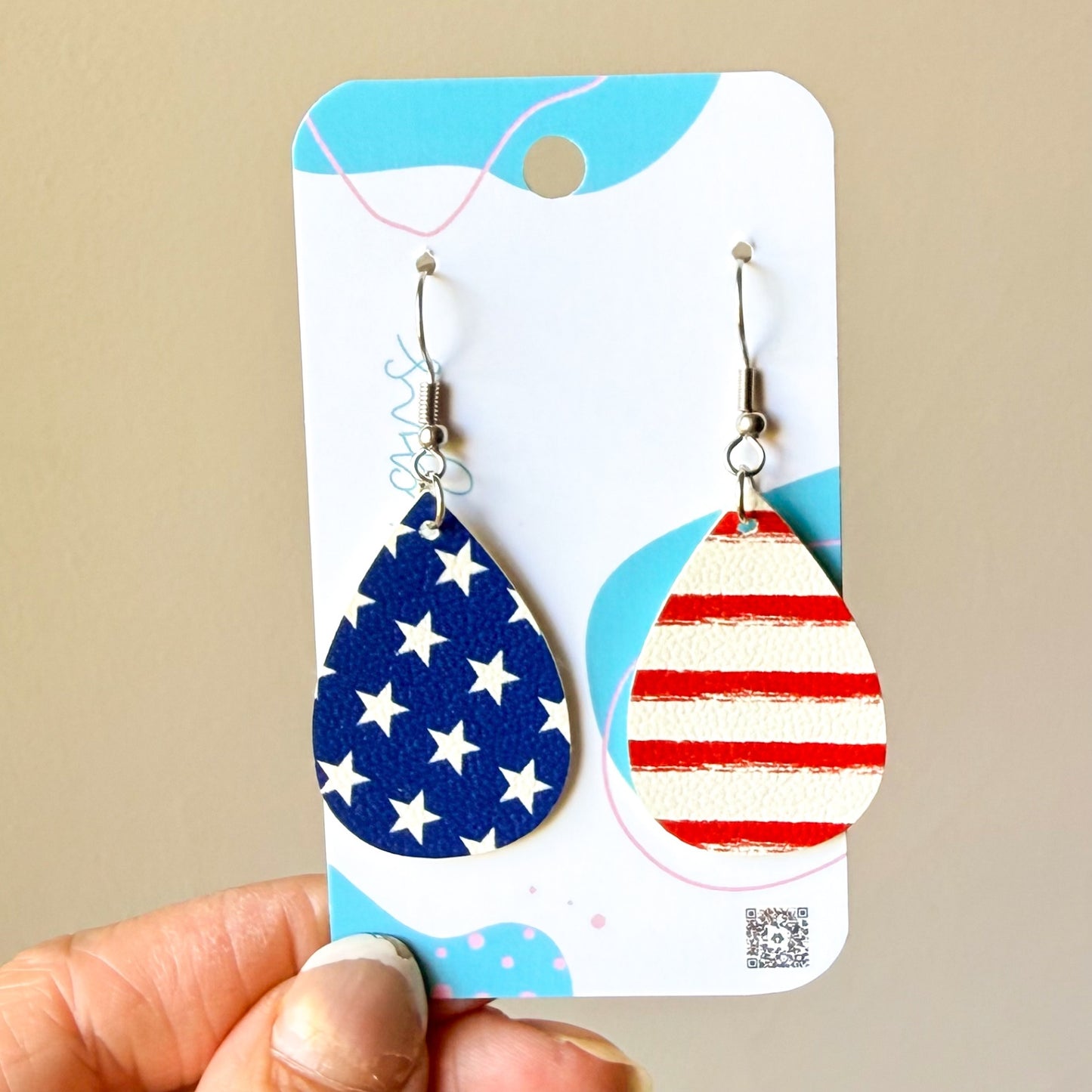 1" Stars and Stripes Teardrop Earrings (00L0NK)