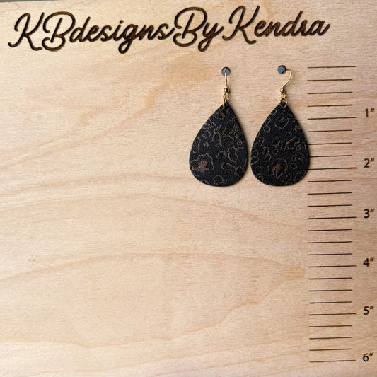Black W/ Gold Cheetah Print Teardrop Earrings (00L0O8)