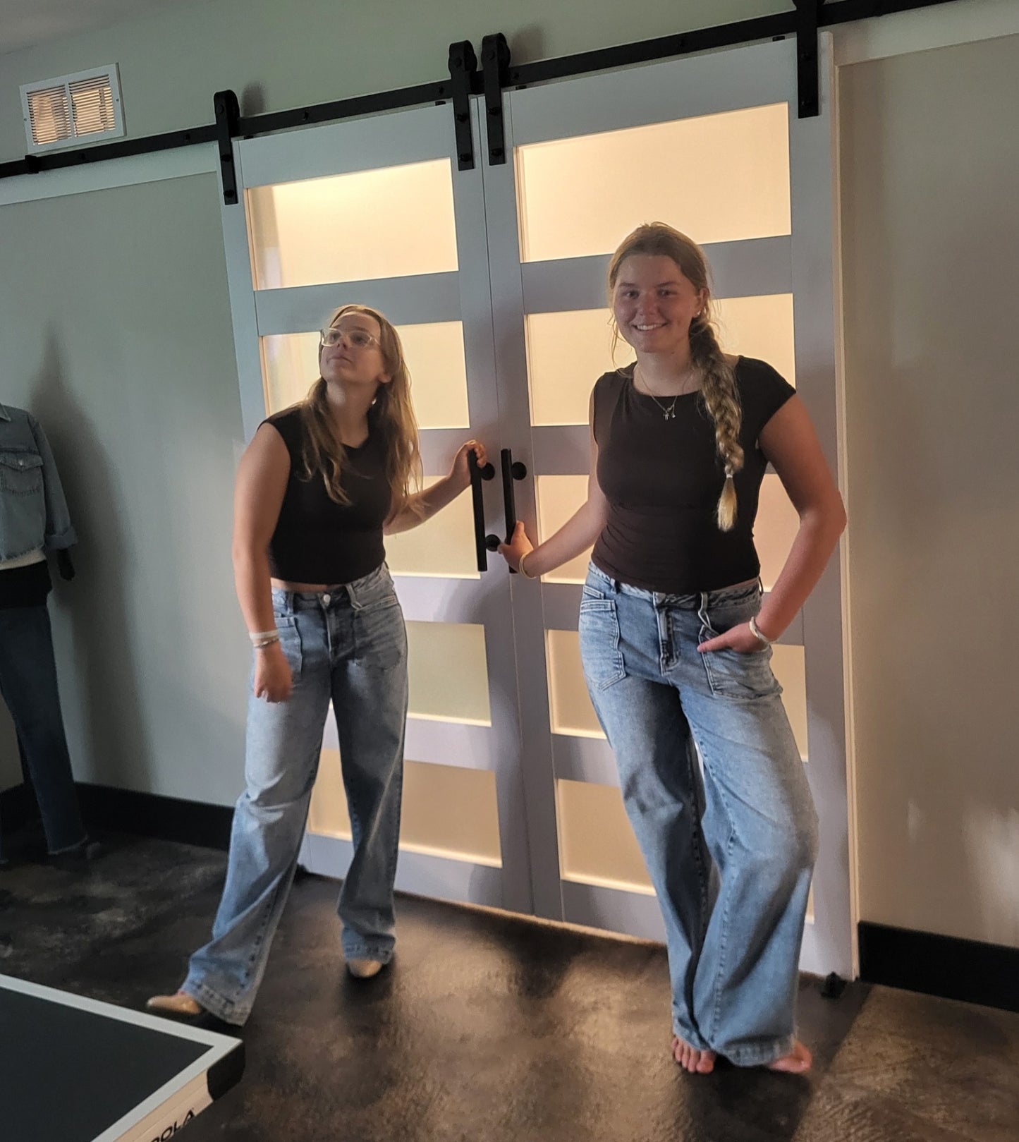 Risen Relaxed Jeans with Patch Pockets 5/27 – Style PW21486