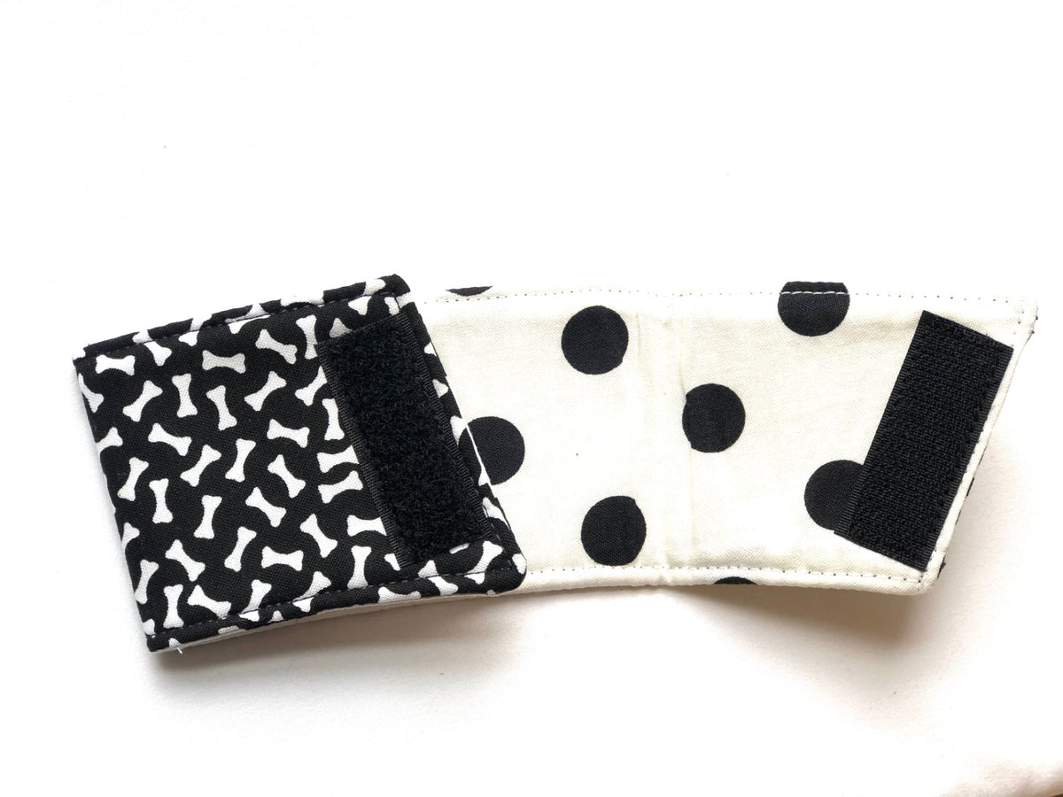 Dog Bones Coffee Sleeve