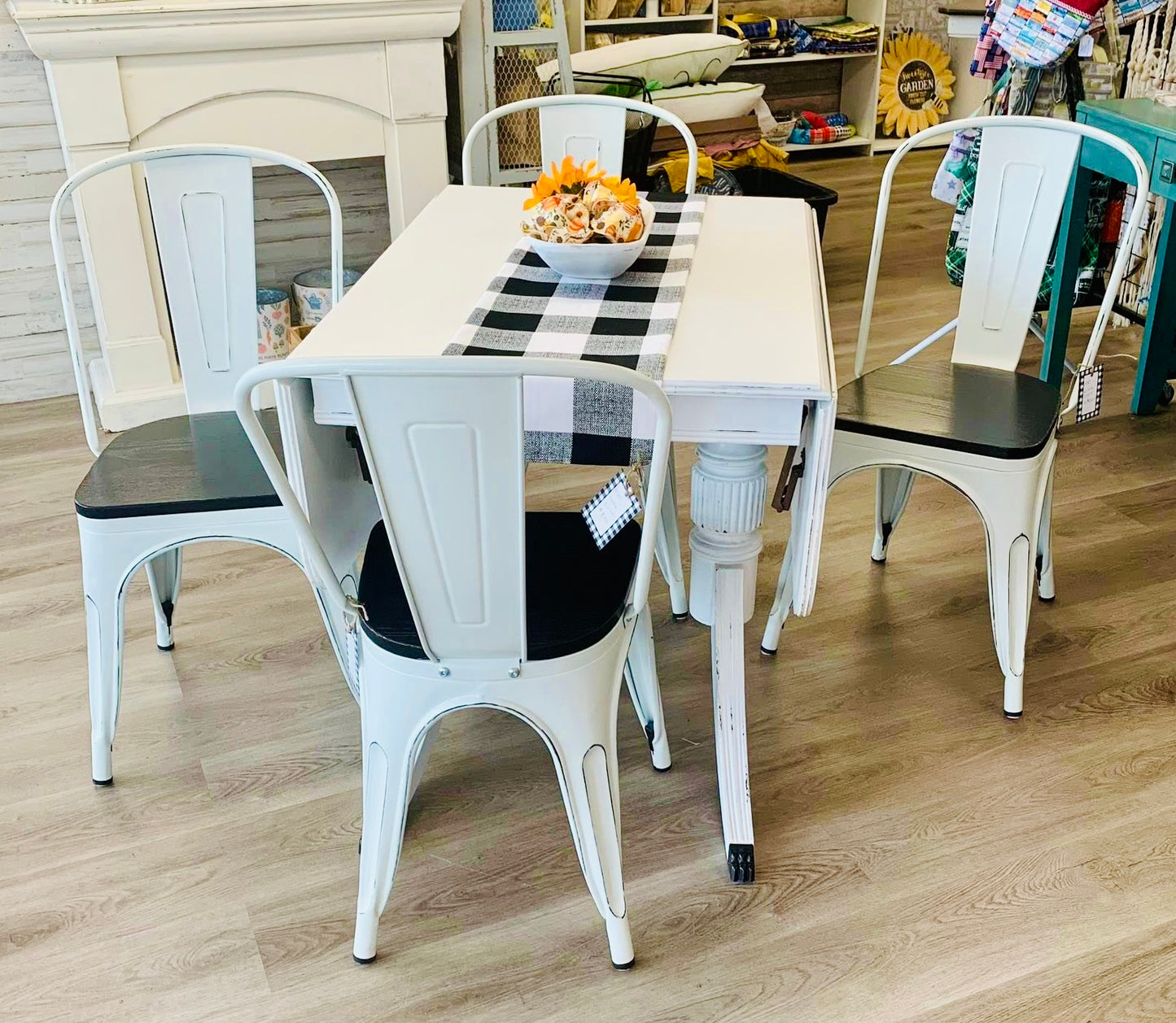 Set of 4 Refurbished Farmhouse Dining Chairs