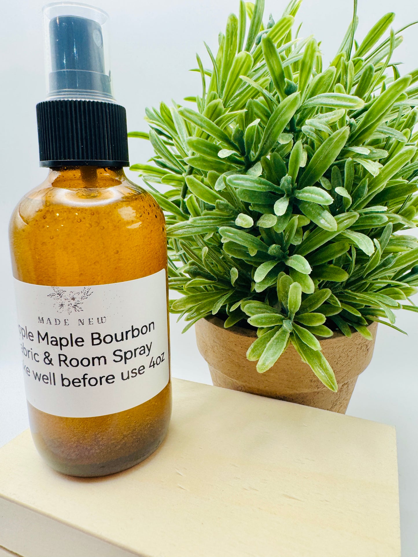 Apple Maple Bourbon Fabric & Room Spray β 4oz