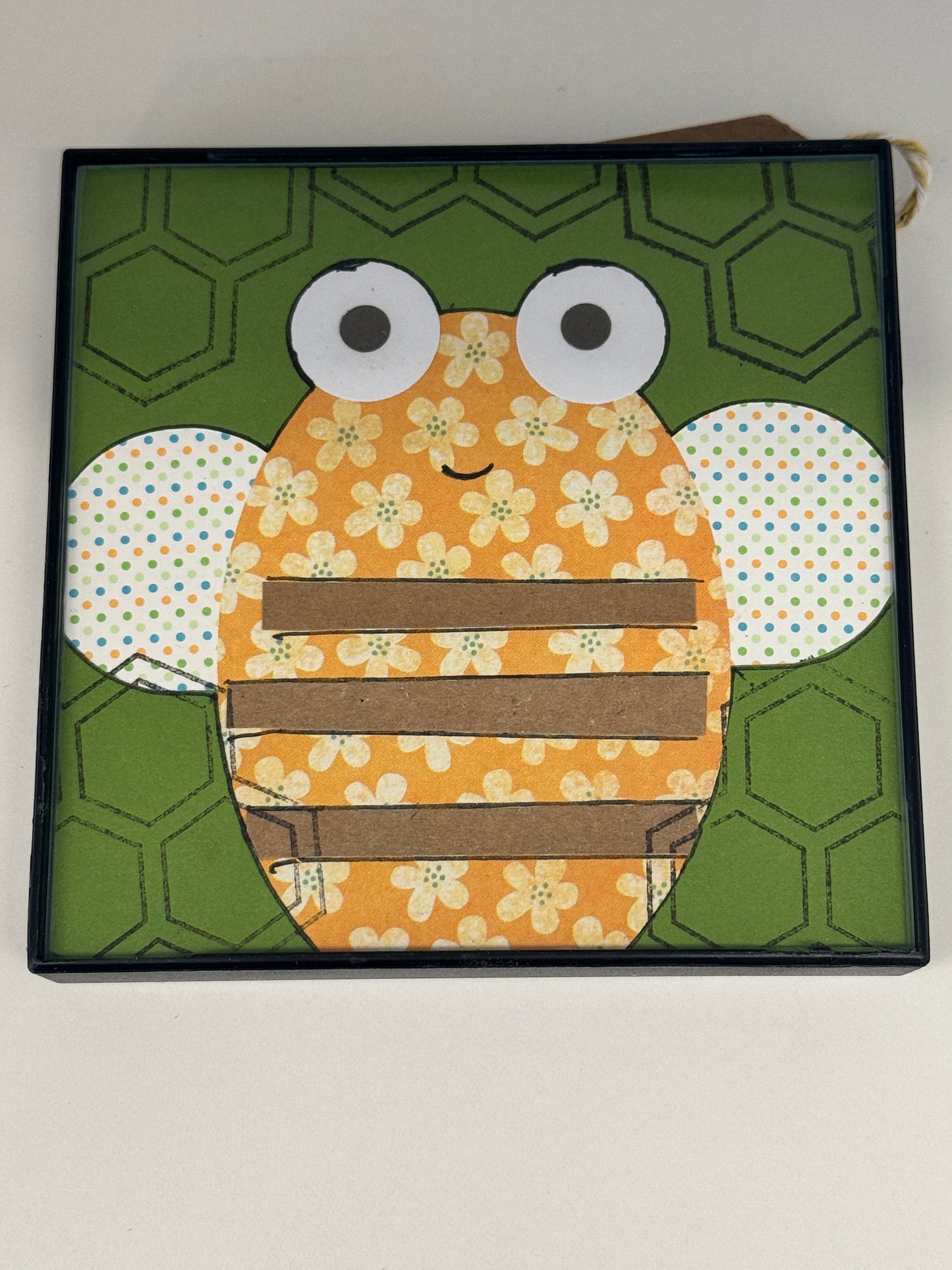 Bee - Picture Frame - Wall Decor