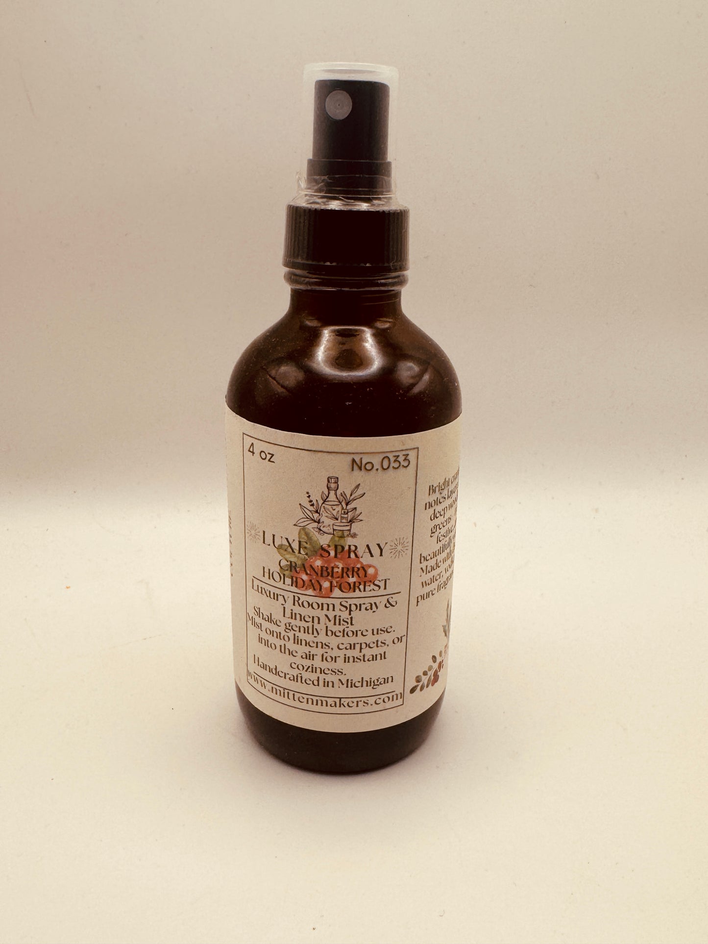 Luxe Scents Cranberry Holiday Forest Room & Linen Spray – 4 oz