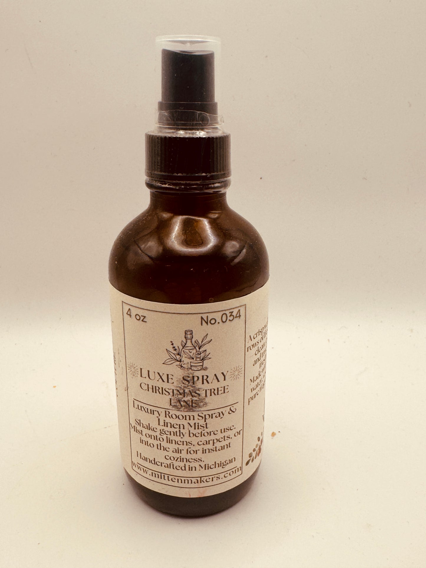 Luxe Scents Christmas Tree Lane Room & Linen Spray – 4 oz