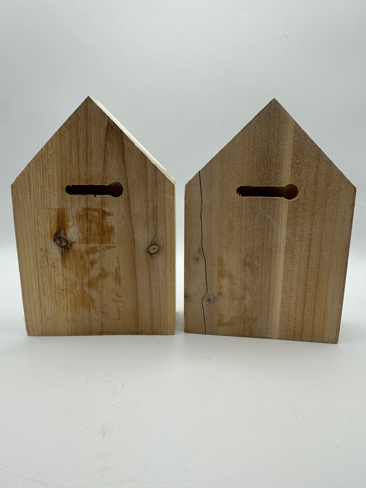 US Wood House Sitters – Set of 2