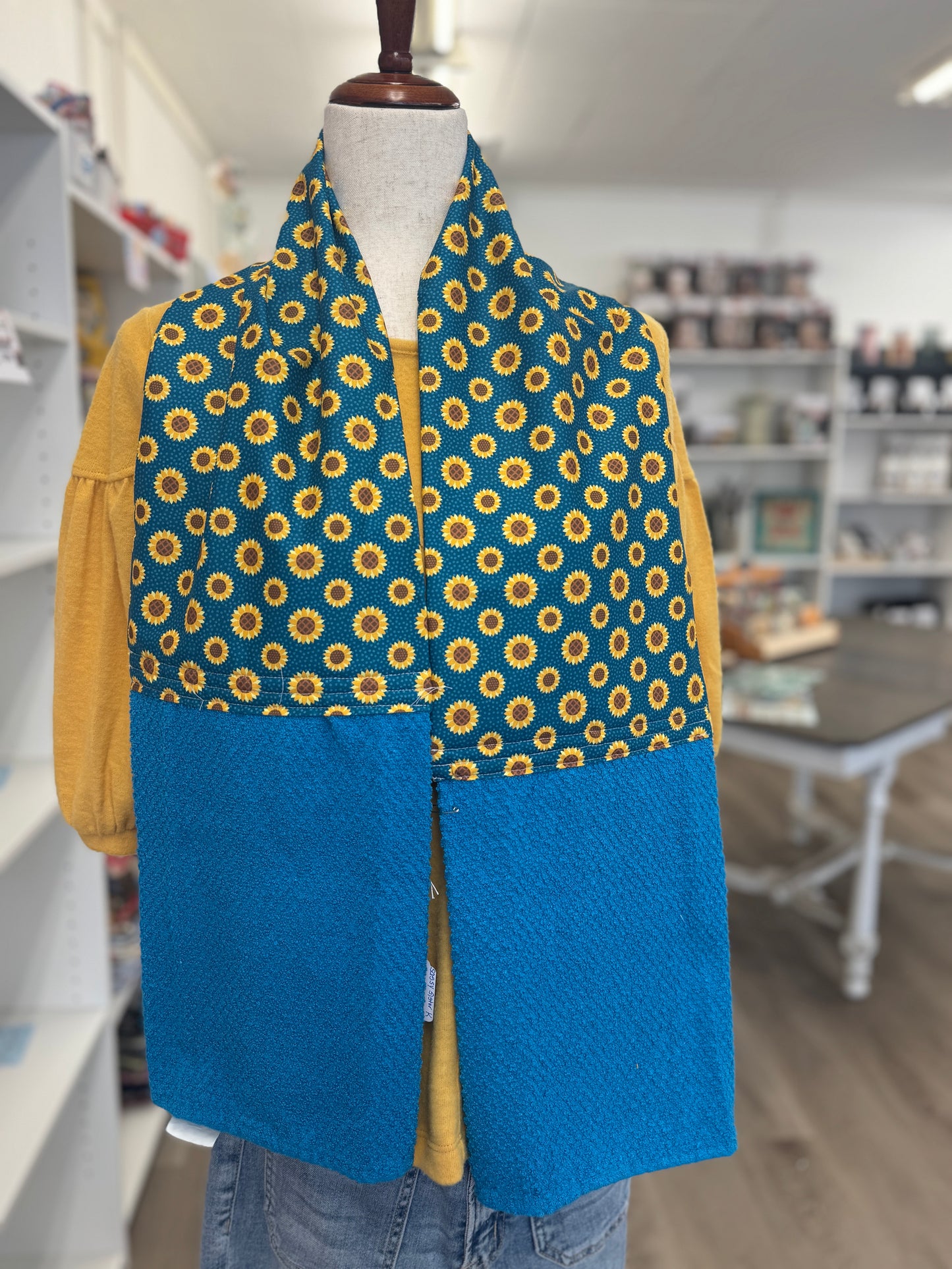 Handmade Wrap-Around Neck Towel (3)