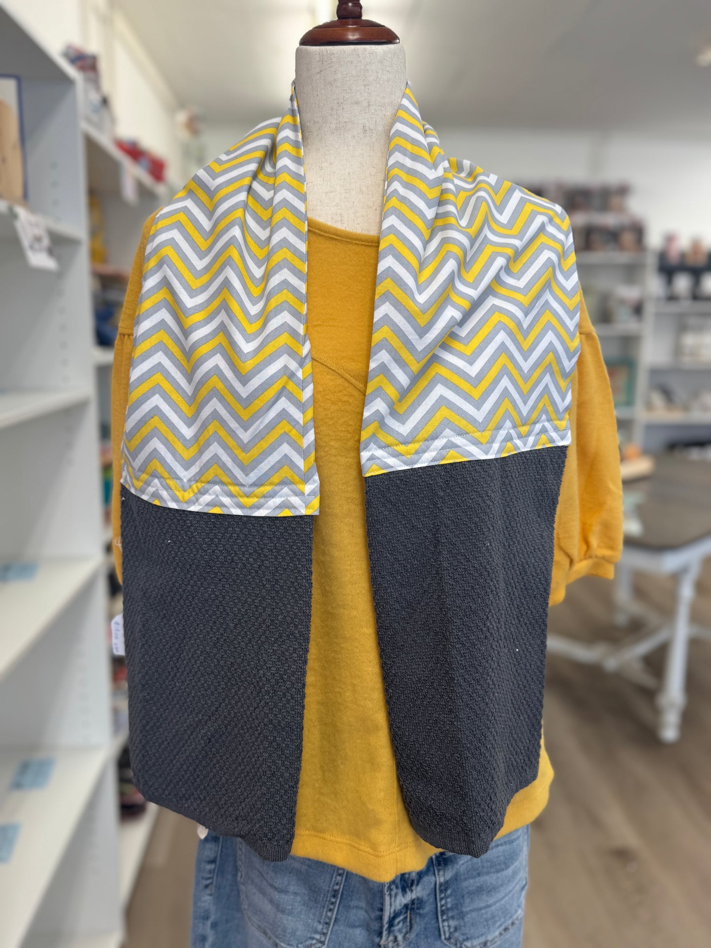 Handmade Wrap-Around Neck Towel (4)