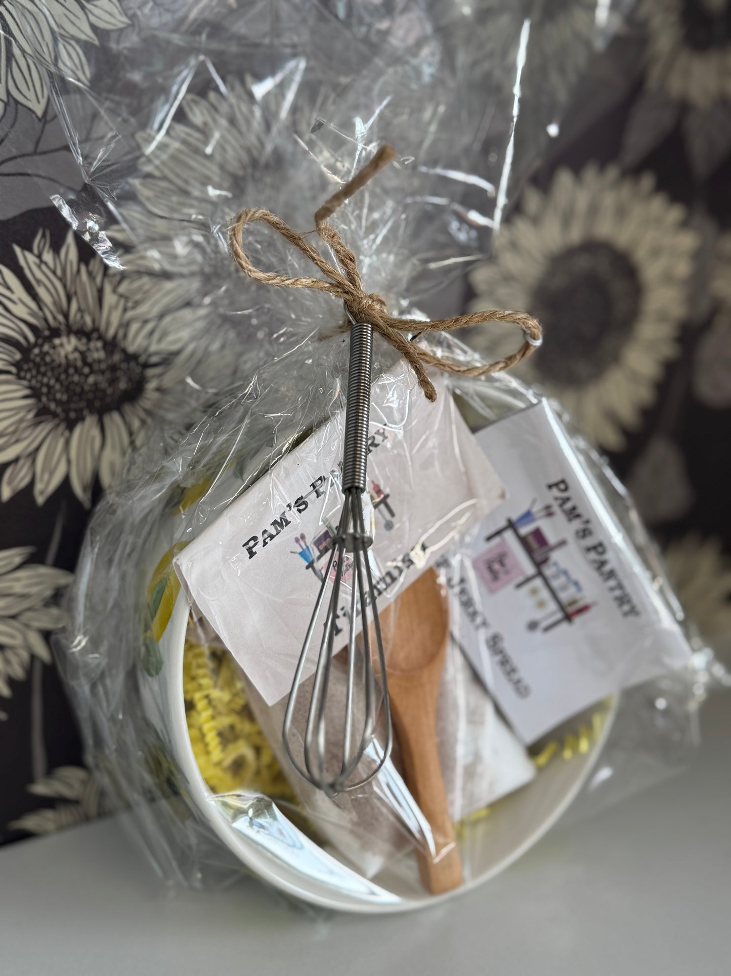 *Gift Set* Tiramisu & Beef Jerky Spread w/bowl, spoon & whisk