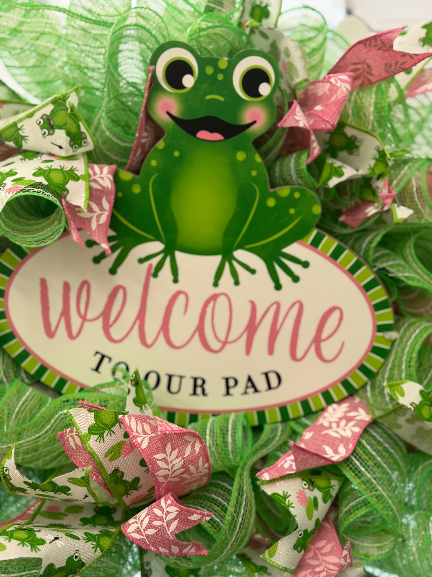 Handmade Deco Mesh Wreaths - Welcome to our Pad - Frog