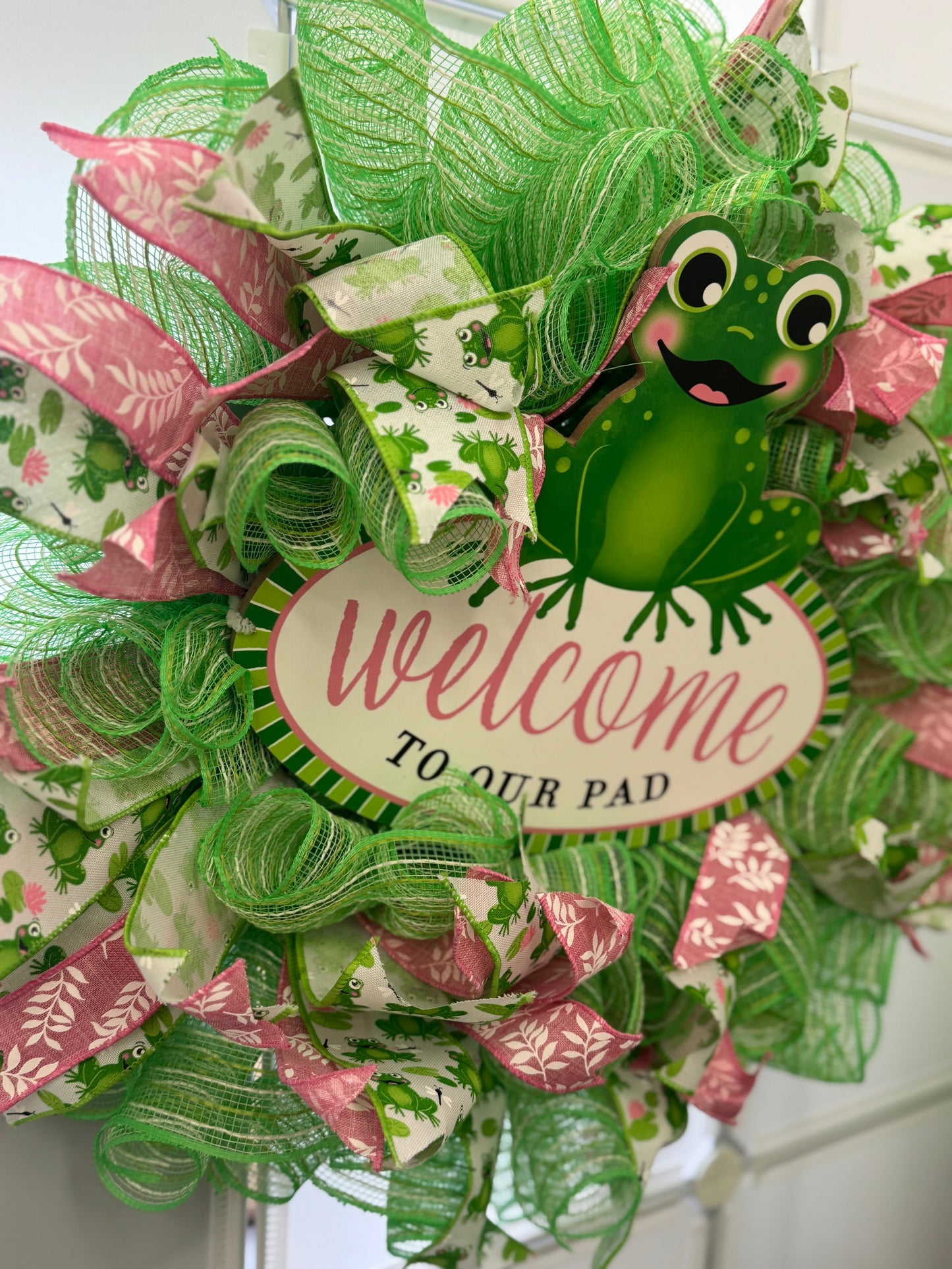 Handmade Deco Mesh Wreaths - Welcome to our Pad - Frog