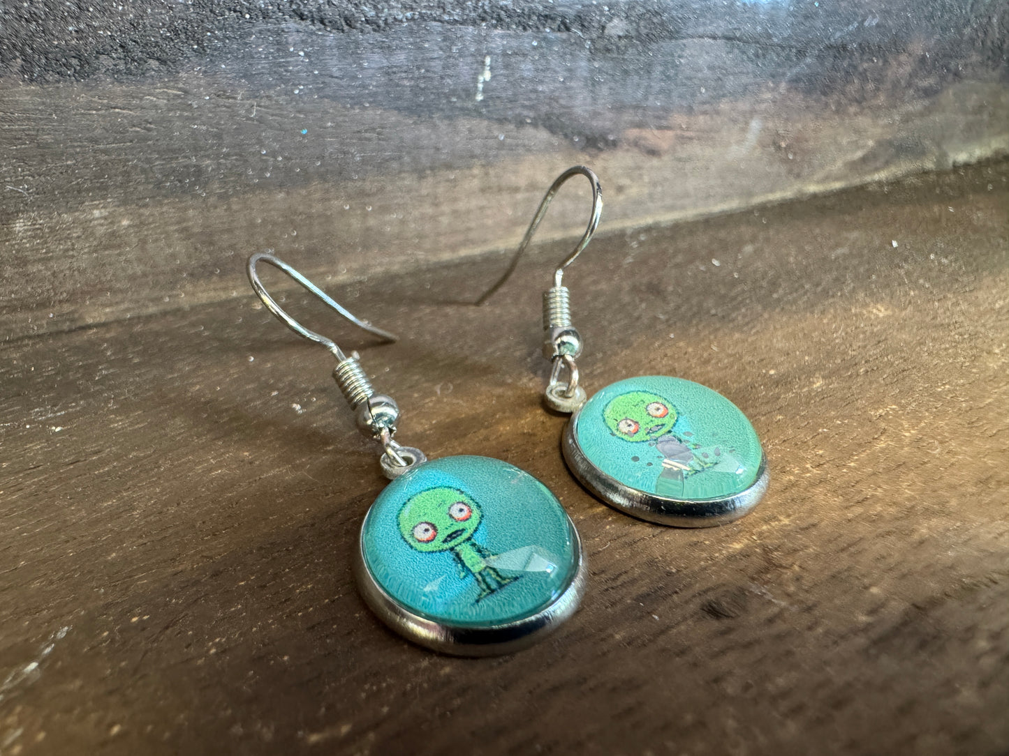 Handmade Aluminum & Glass Earrings - Green Alien