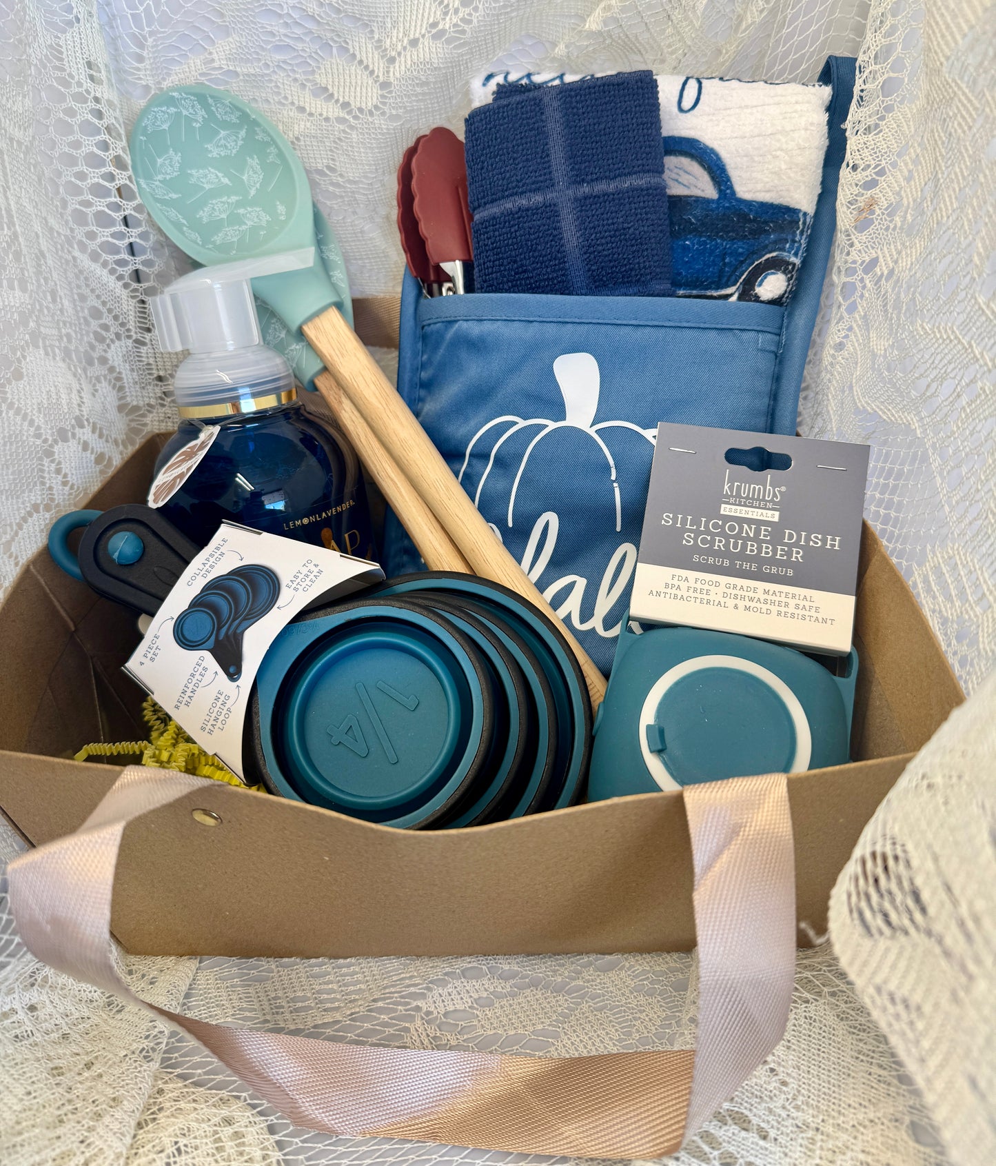 Housewarming Gift Set ā Kitchen Essentials for a Fresh Start