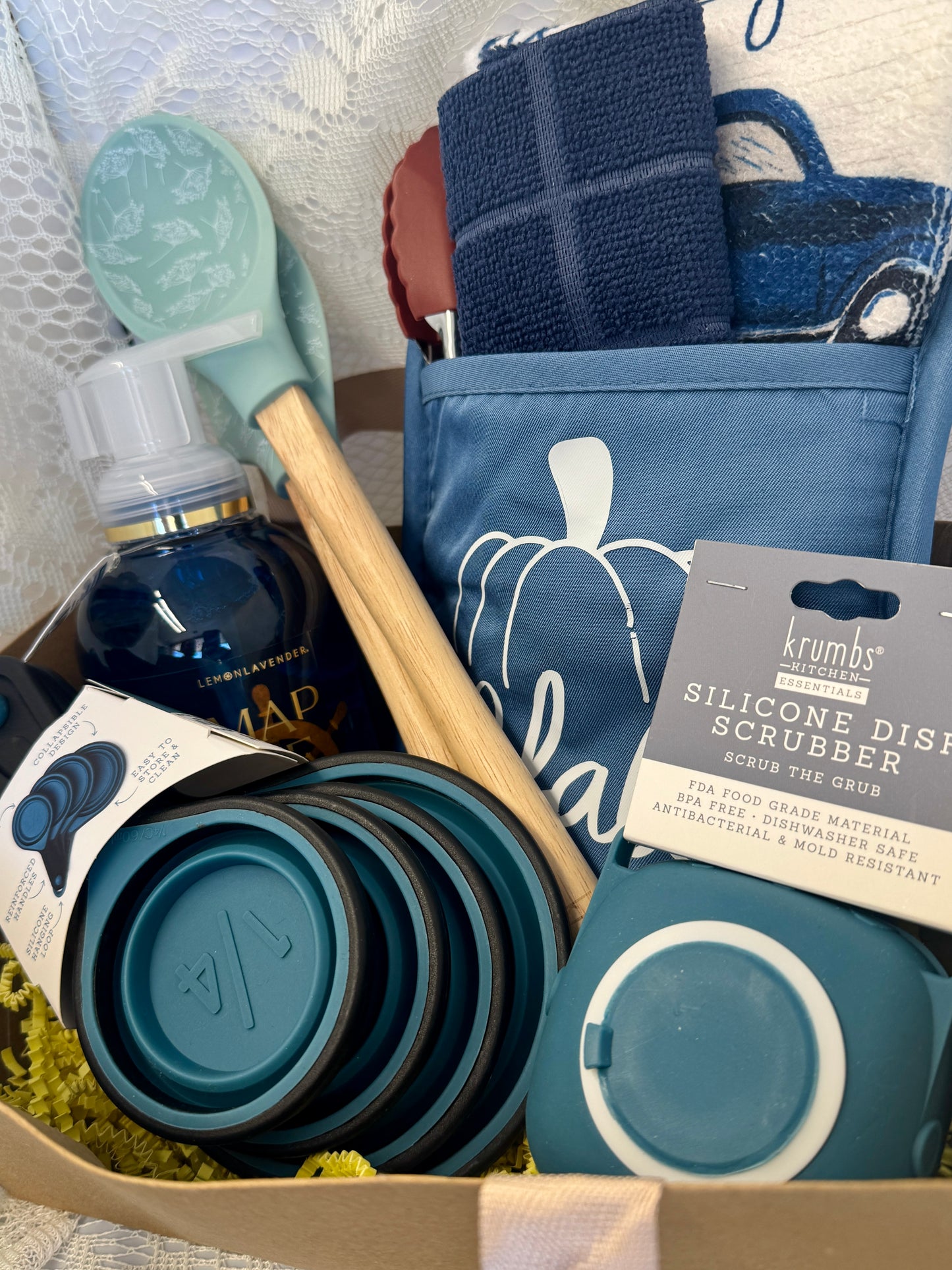 Housewarming Gift Set ā Kitchen Essentials for a Fresh Start