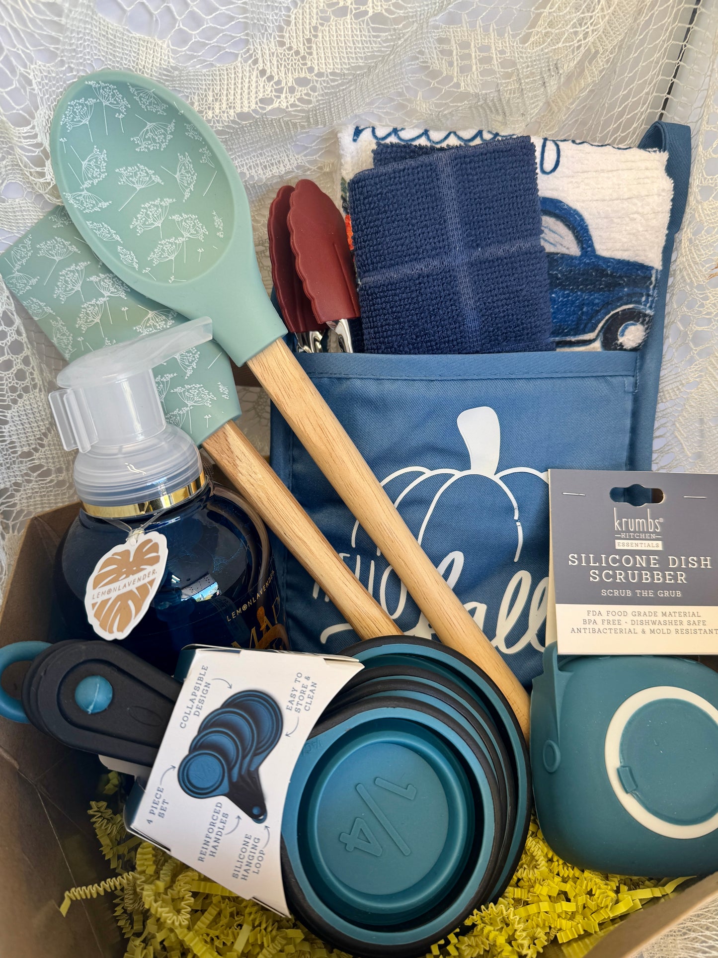 Housewarming Gift Set ā Kitchen Essentials for a Fresh Start