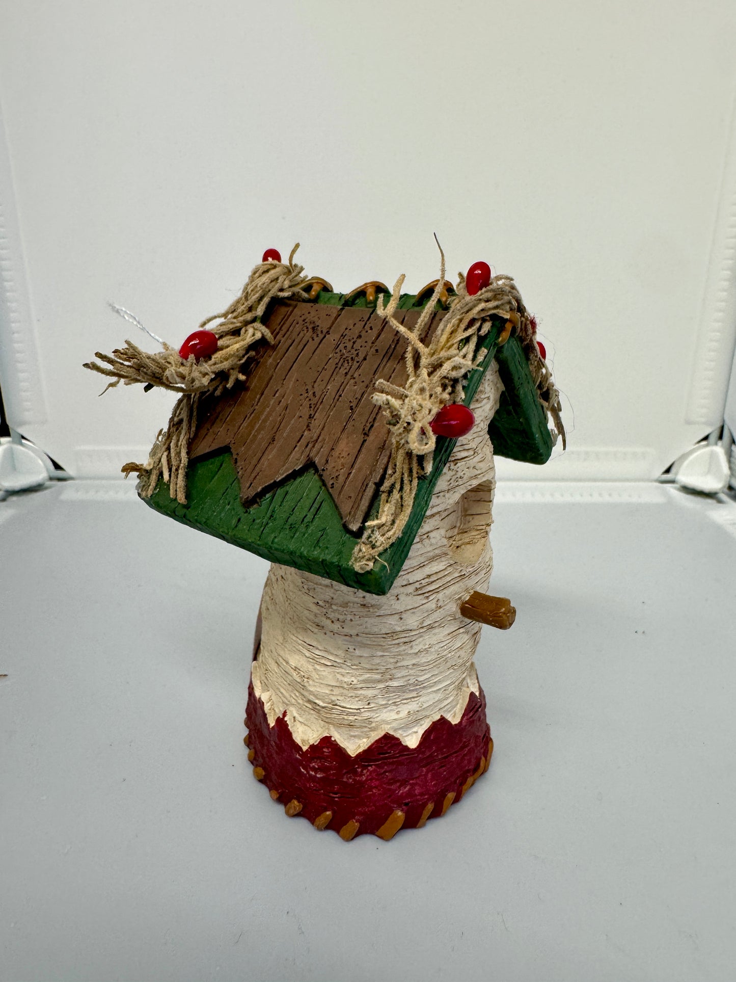 Rustic Holiday Birdhouse Décor