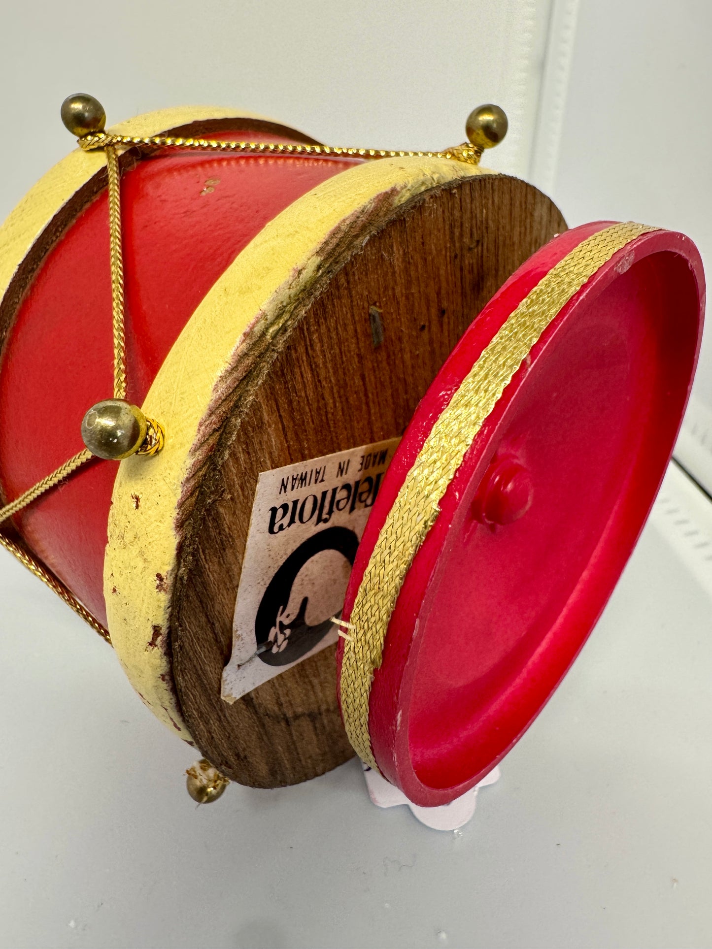 Vintage Wooden Drum with Toy Soldiers & Christmas Tree - Plays Silent Night