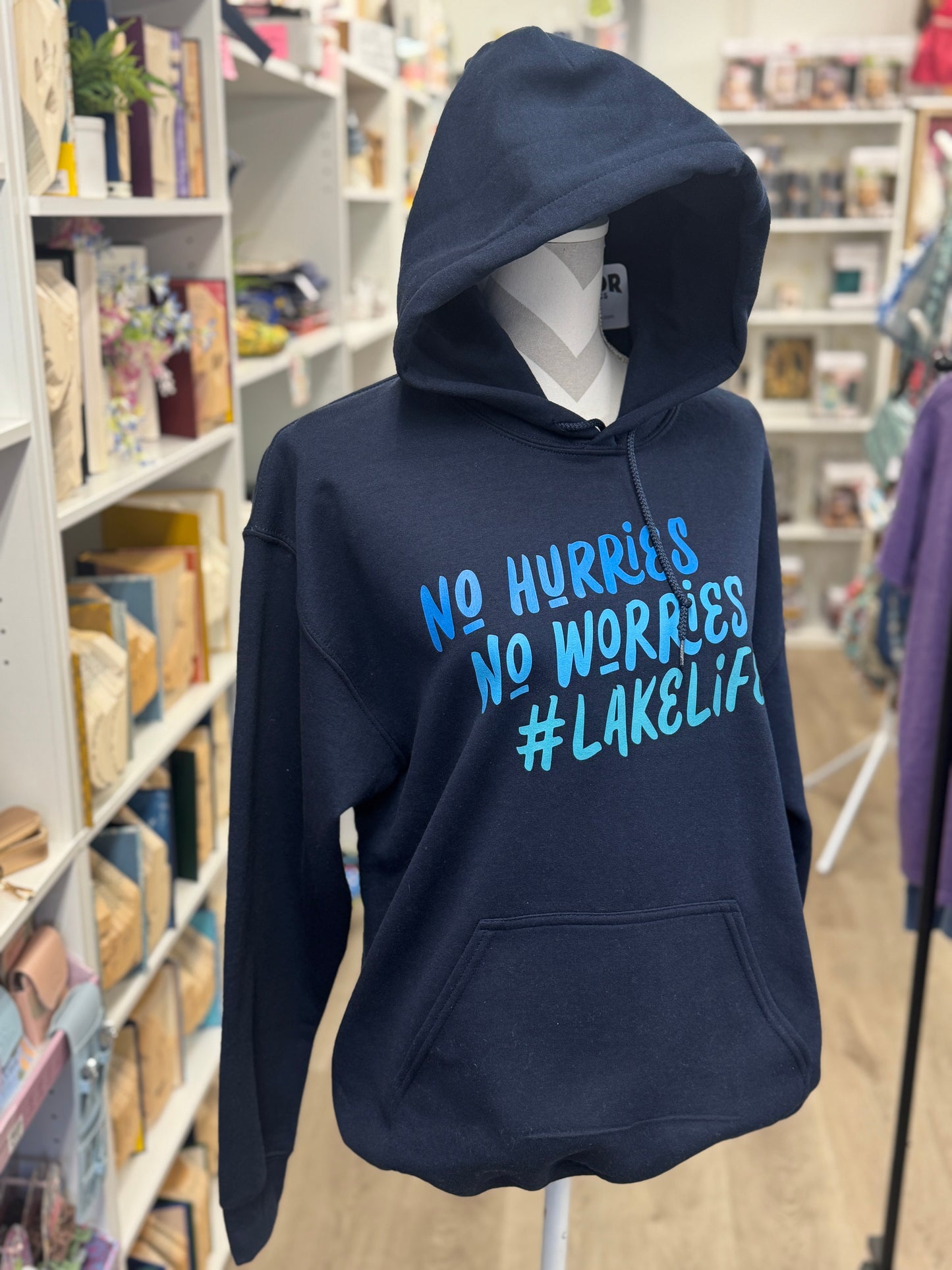 No Hurries No Worries #LakeLife – Navy Blue Hoodie - Medium