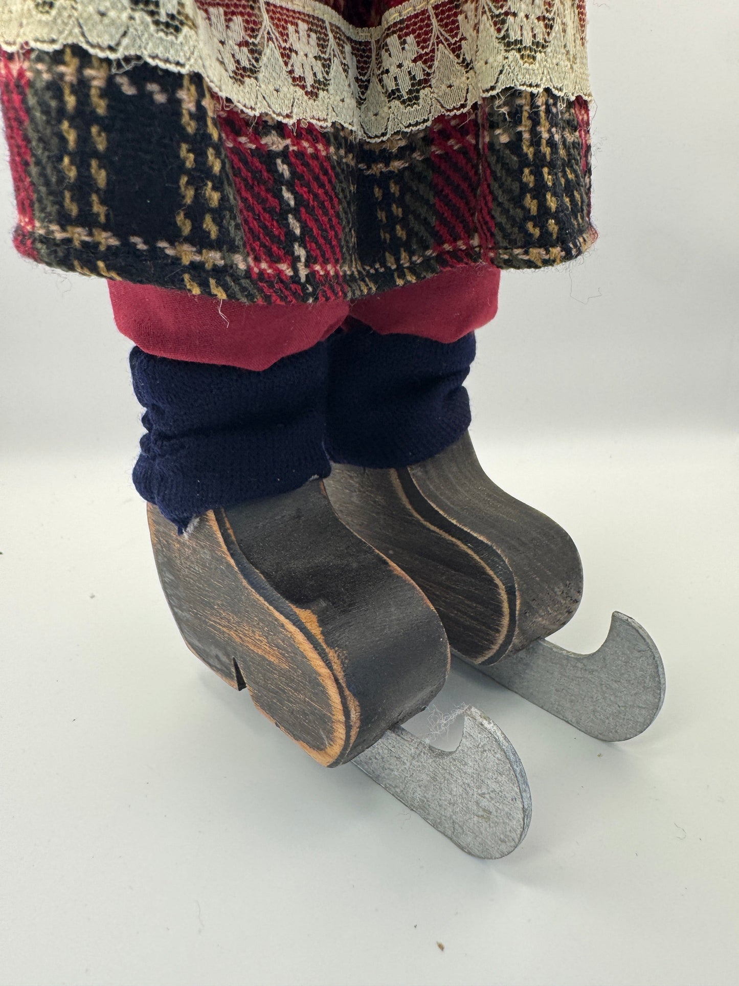 Vtg Merry Chris Moose Christmas Stand Alone Decor – Ice Skating Mama with Baby