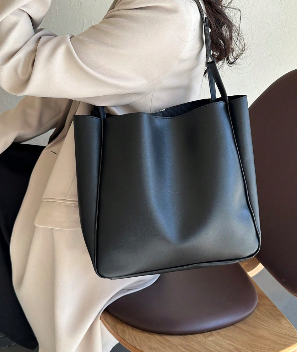 1 Pc Minimalist Retro Plain Soft Surface PU Bucket Bag - Black