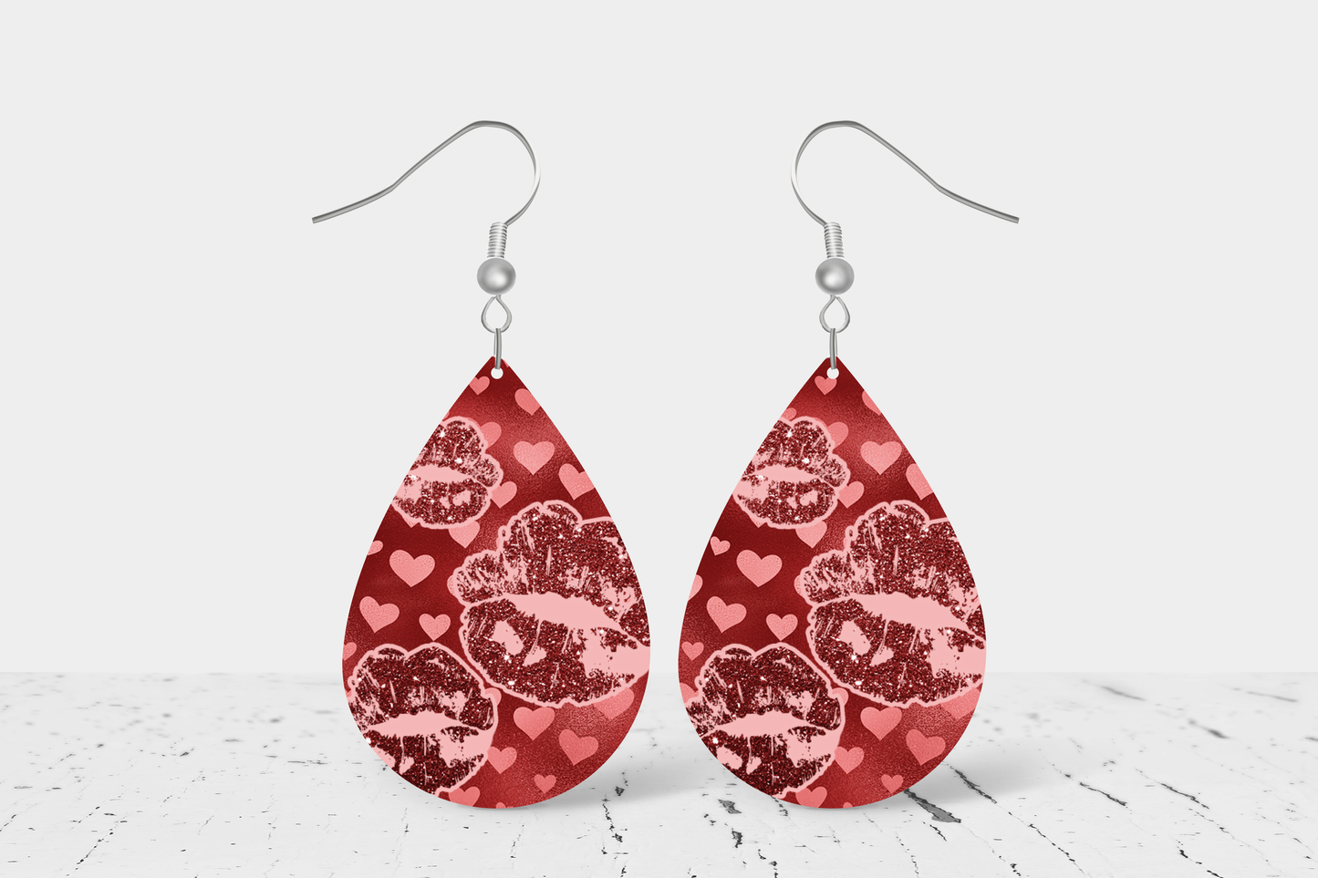 Teardrop Earrings (V9E) - Valentine Day Lips & Hearts