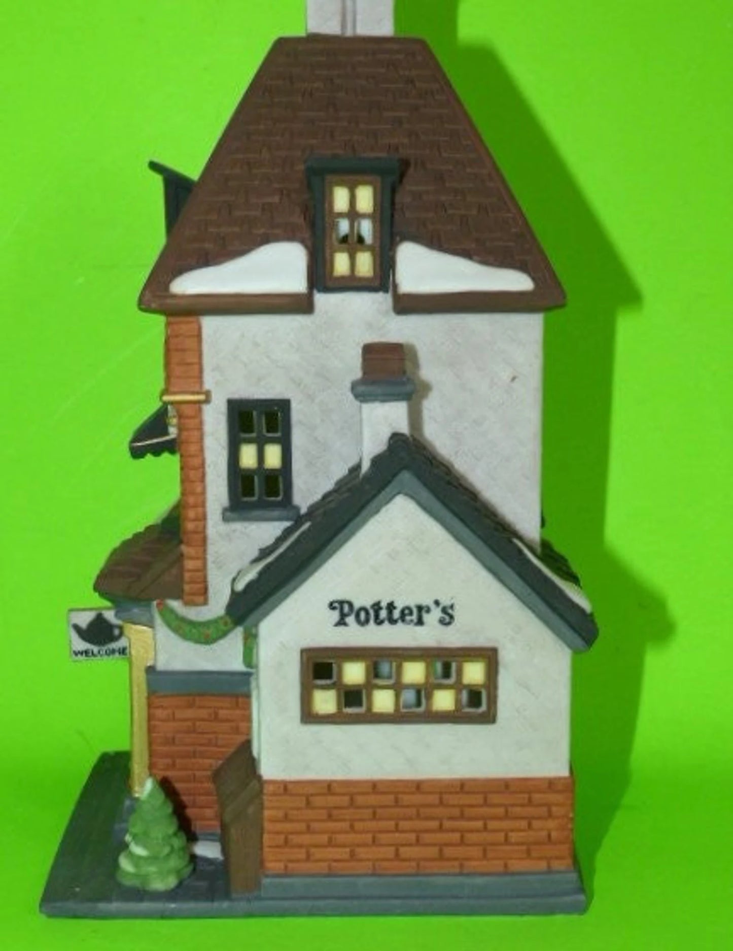 Department 56 Christmas in the City Potters Tea Seller #5880-7