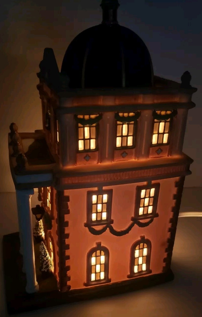 Department 56 Christmas in the City - First Metropolitan Bank #5882-3