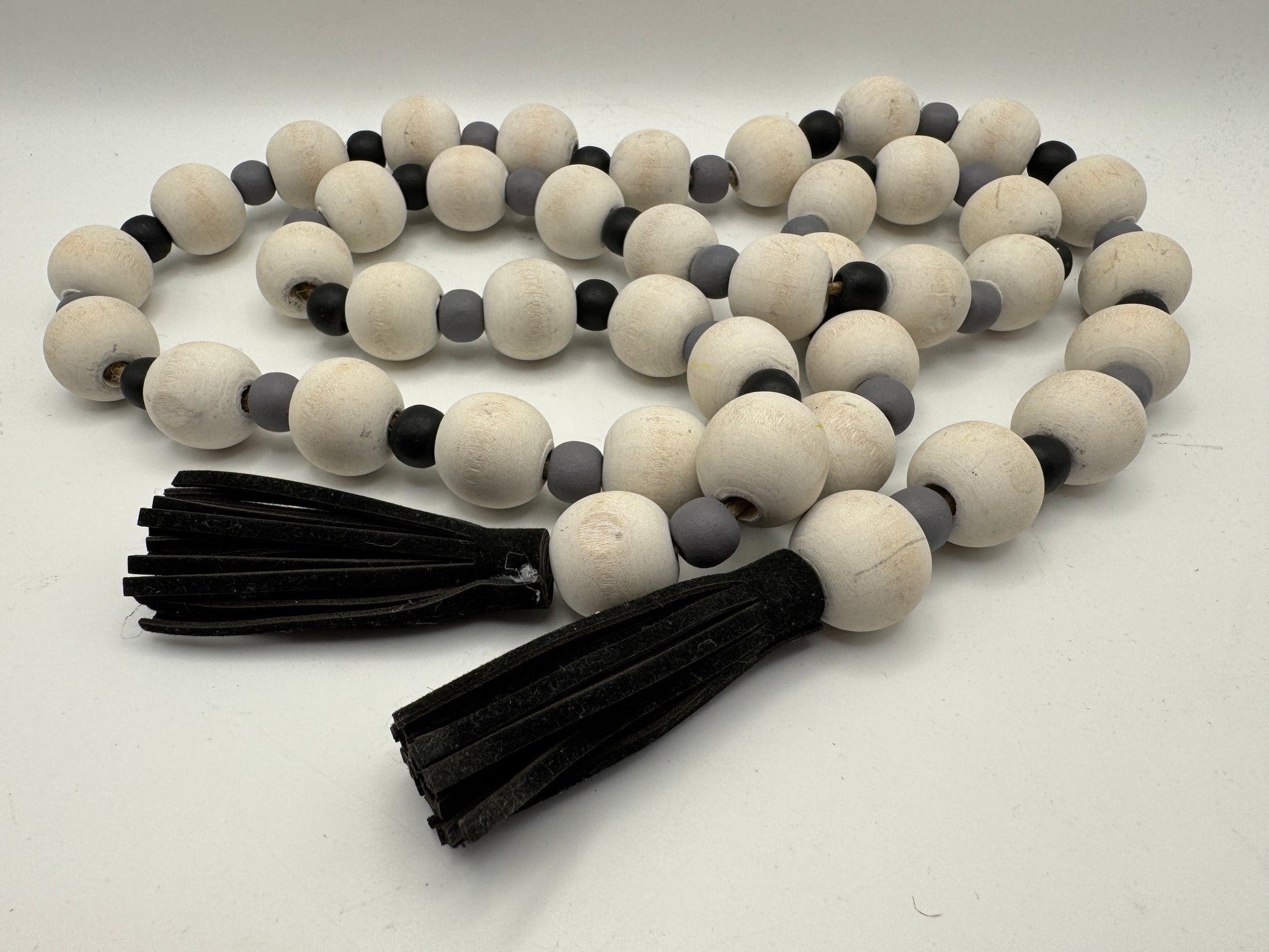 Black Tassel Wood Bead Garland – Neutral Farmhouse Decor (4 ft)