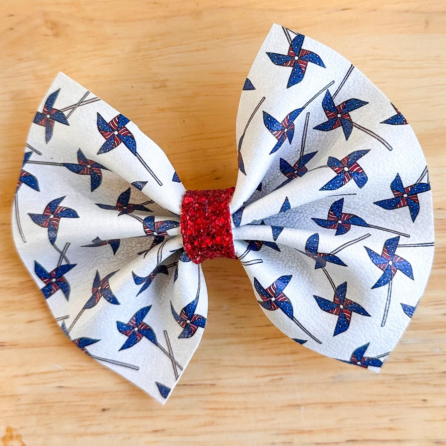 4” Simple Pinch Patriotic Pinwheels Bow (00L09T)