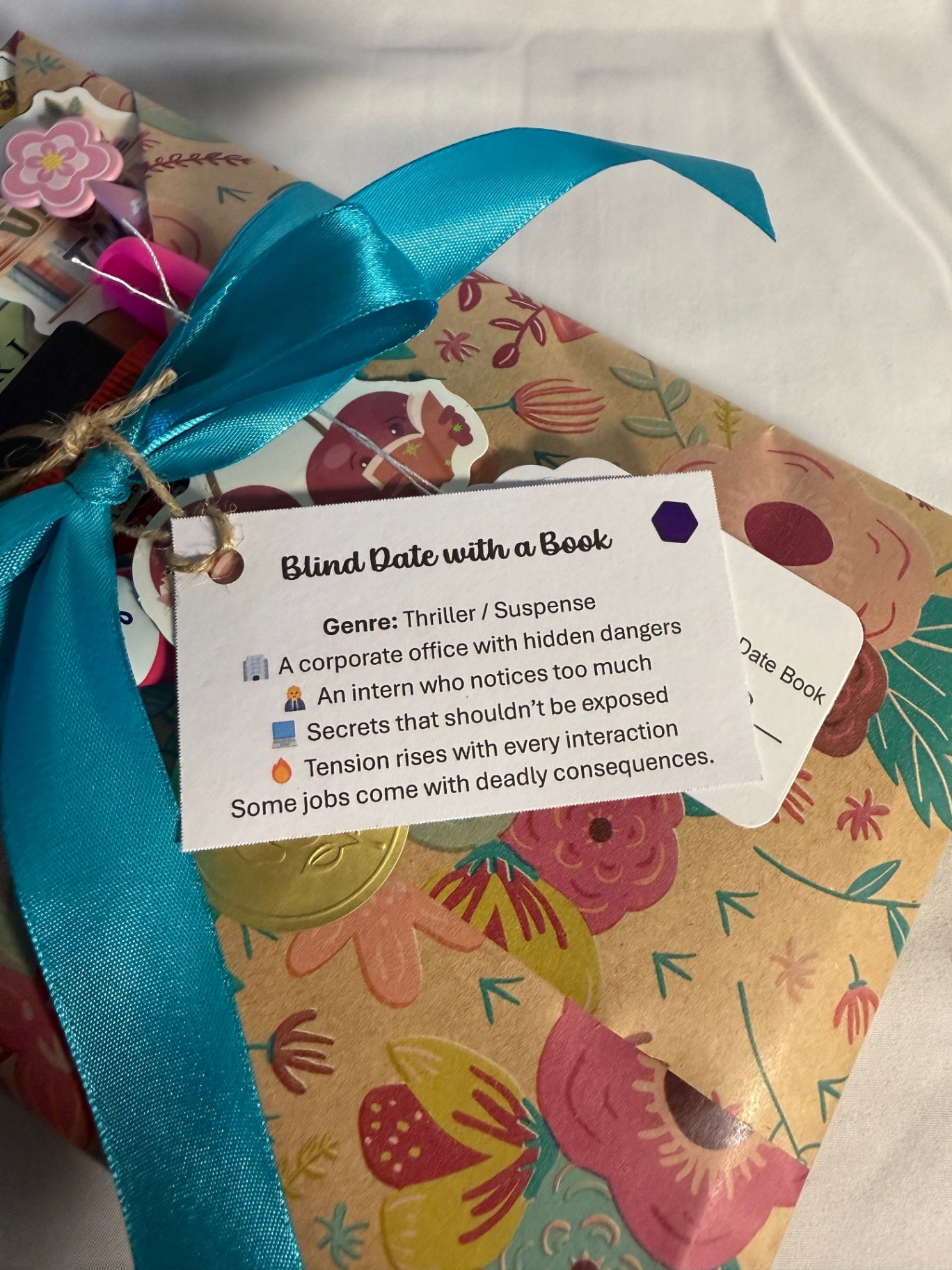 Date My Books Deluxe Blind Date Book - Mystery/Thriller - D68