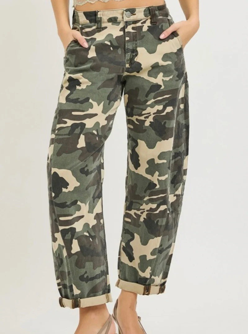 Risen slightly barrel Jeans -Camouflage (green, tan, black) - 5/27