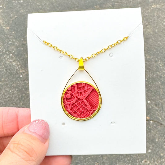 Red Butter lace Teardrop Pendant  - 18" Gold Necklace (00L059)
