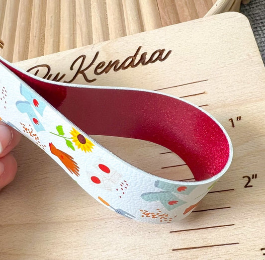 In the Garden Wristlet (00L0FT)