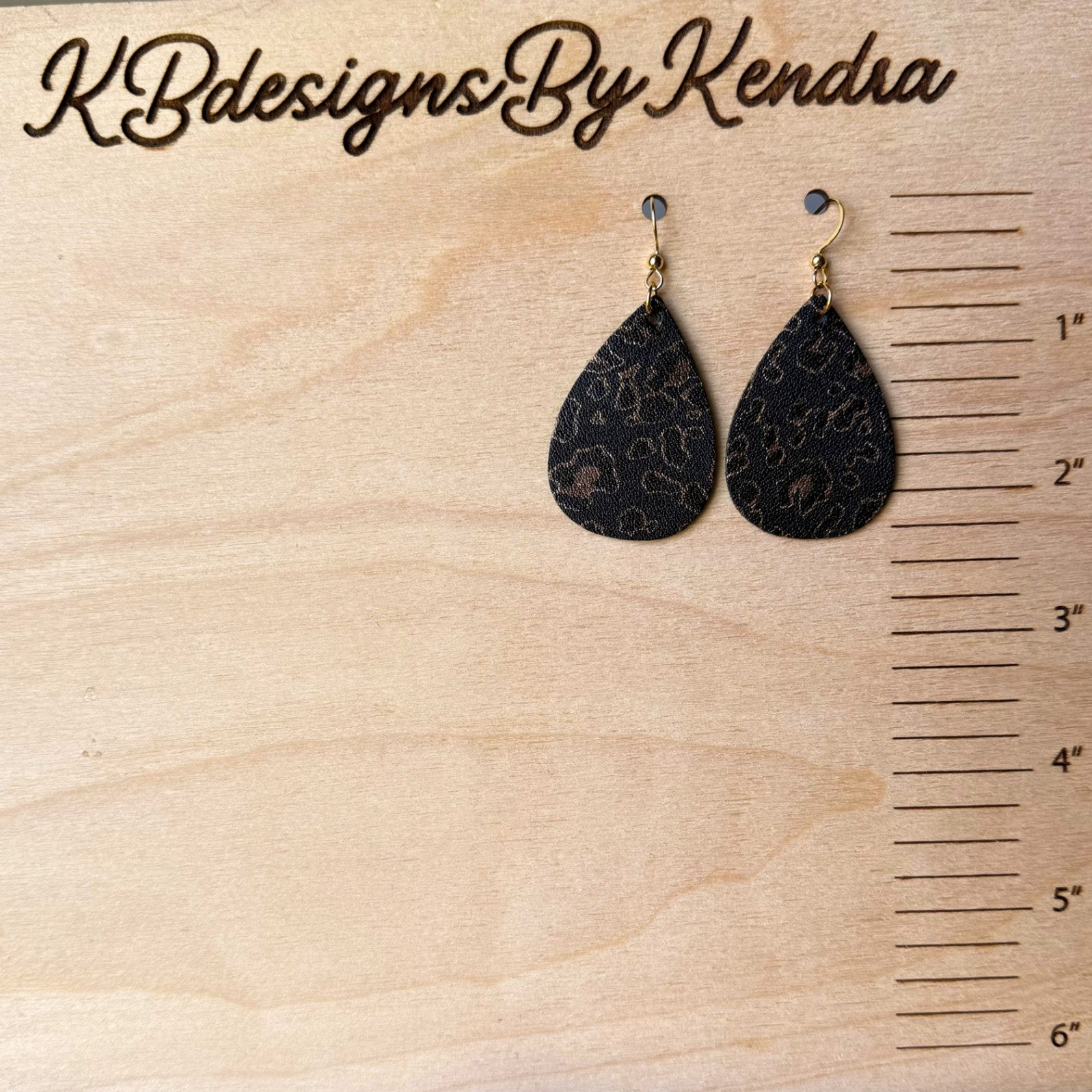 Black W/ Gold Cheetah Print Teardrop Earrings (00L0O8)