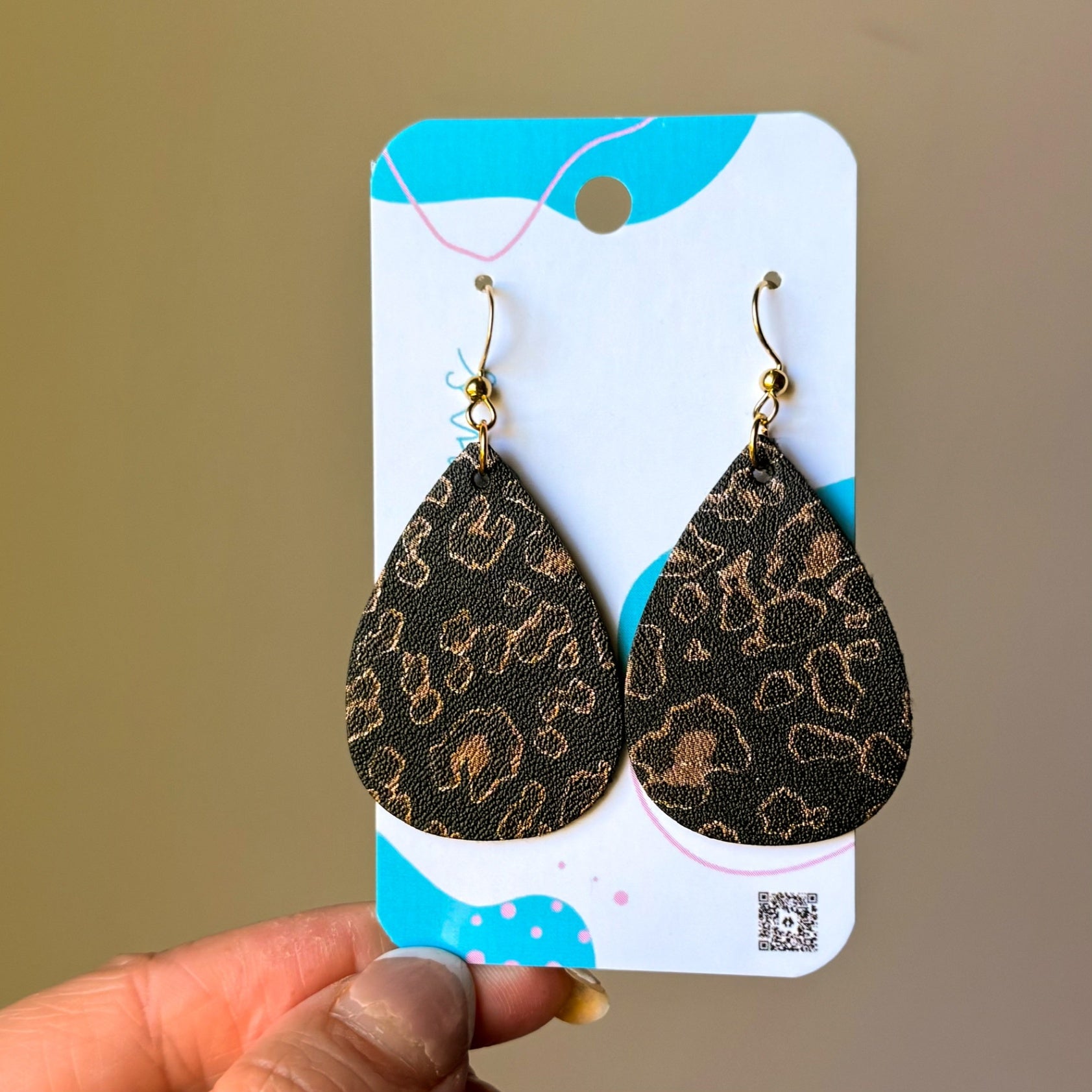 Black W/ Gold Cheetah Print Teardrop Earrings (00L0O8)