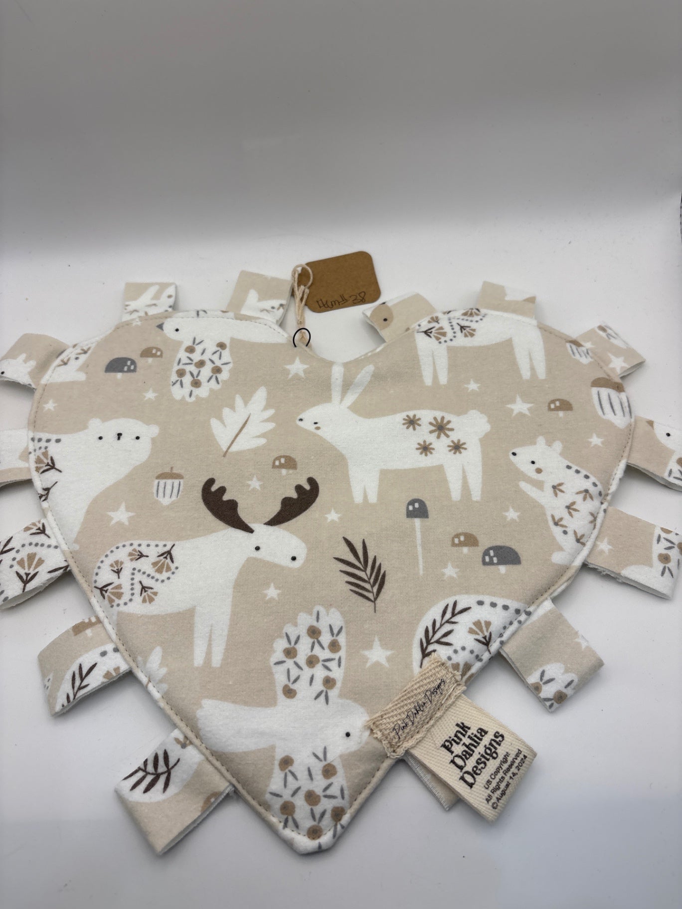 Pink Dahlia Designs Home Decor - Beige and White - Heart shape