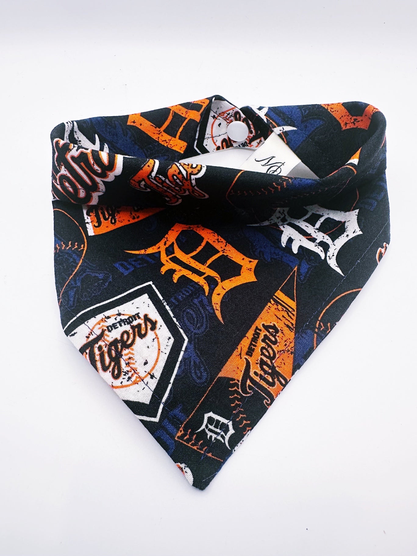 Detroit Tigers Snap-On Dog Bandana - Small