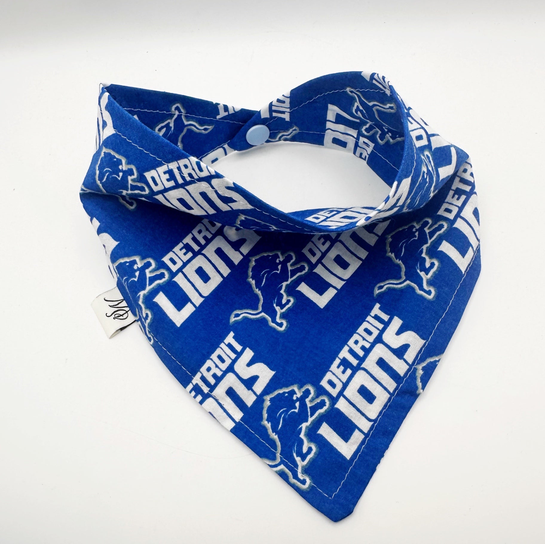 Detroit Lions Snap-On Dog Bandana- Small