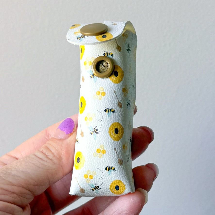 Honey & Bees Chapstick case (00L0AG)