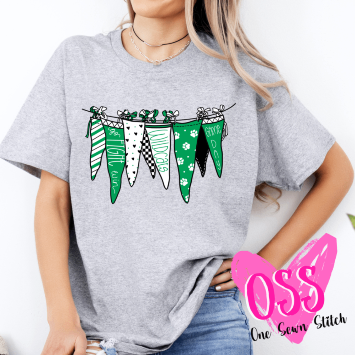 Wildcats Pennant Banner T-shirt XL