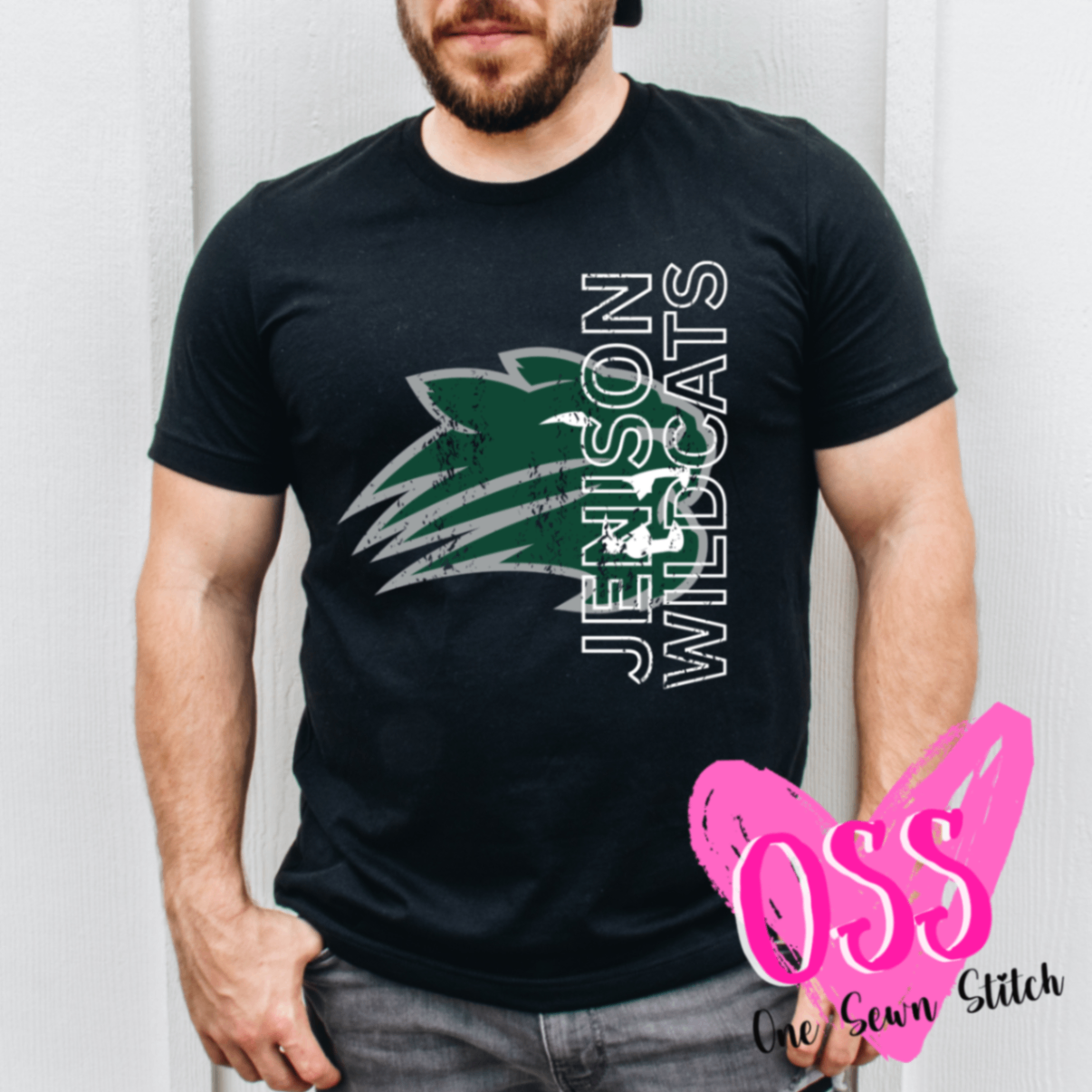 Peek-A-Boo Wildcats T-shirt Small