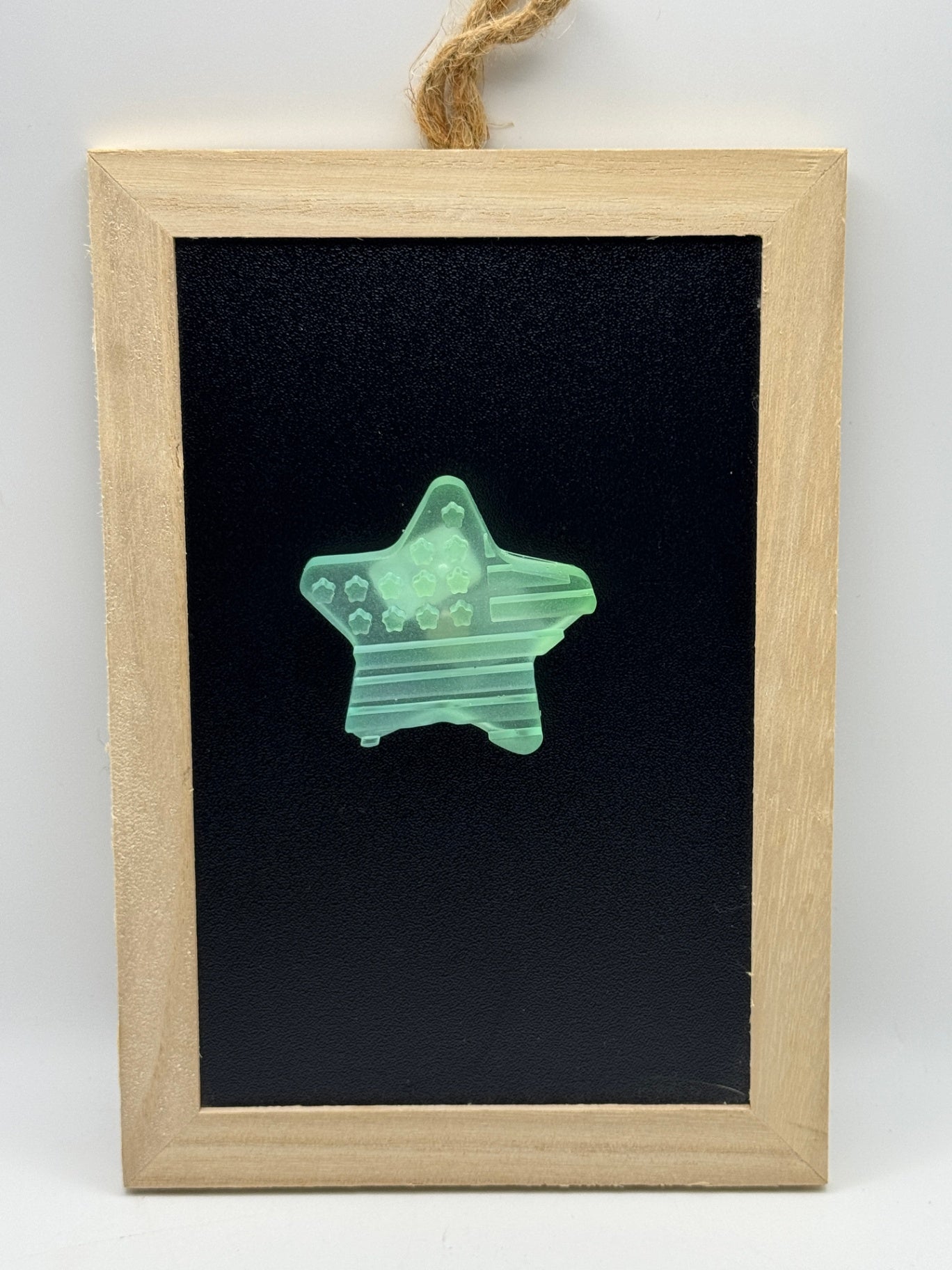 Magnet - Patriotic - Green - Glow in the Dark - 2"