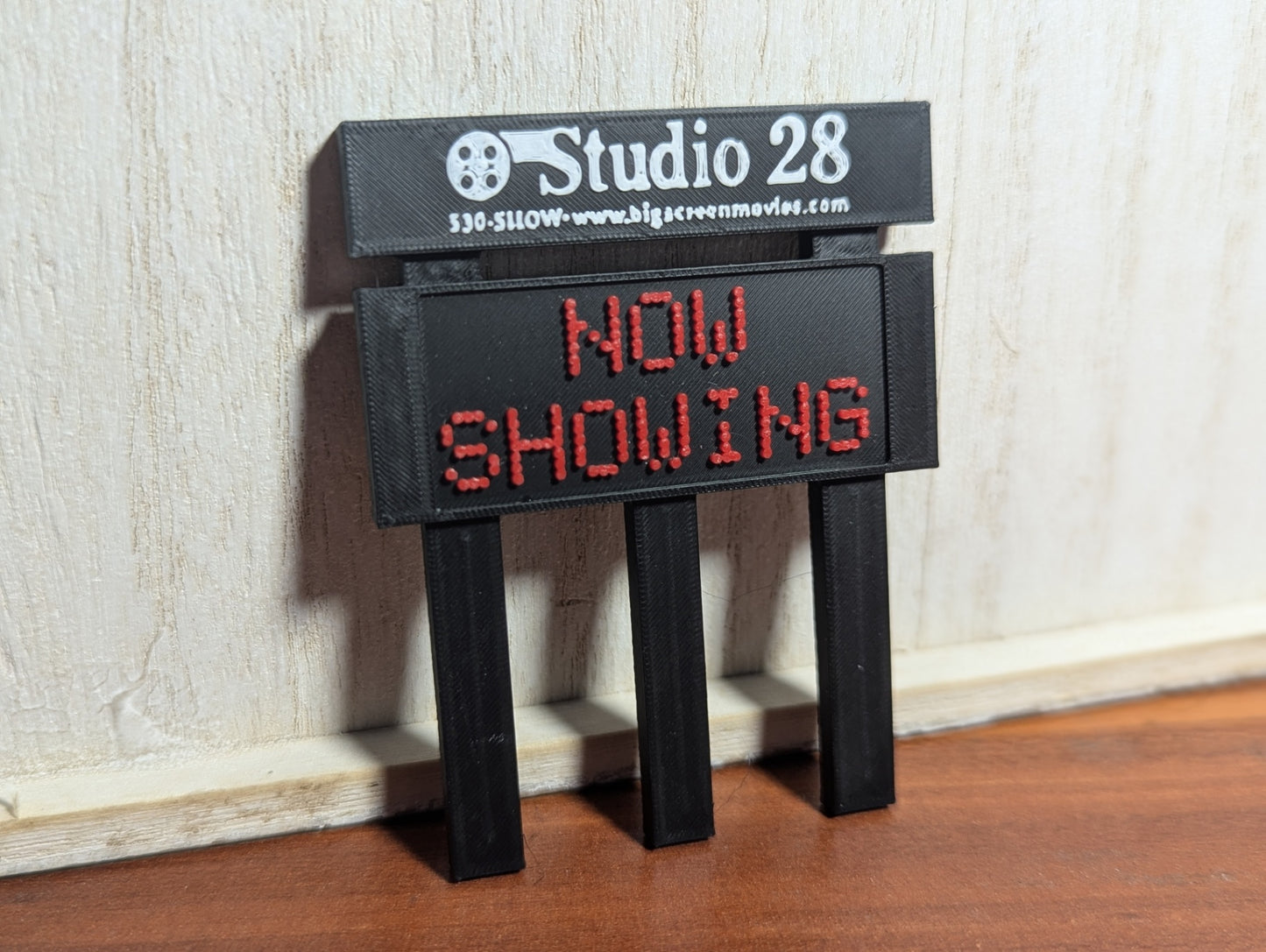 Studio 28 Magnet