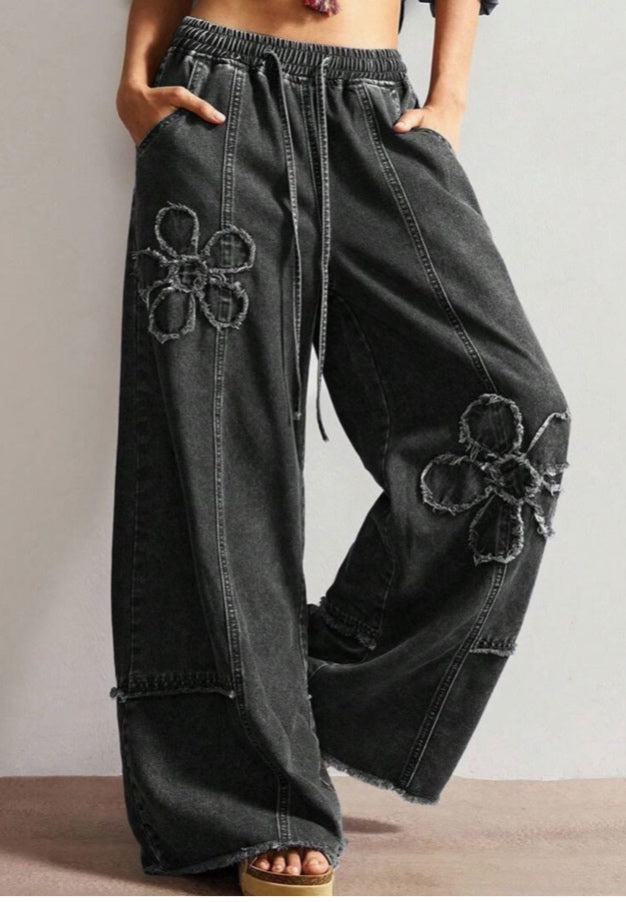 Jeans , elastic waistband flower detail Black - Small