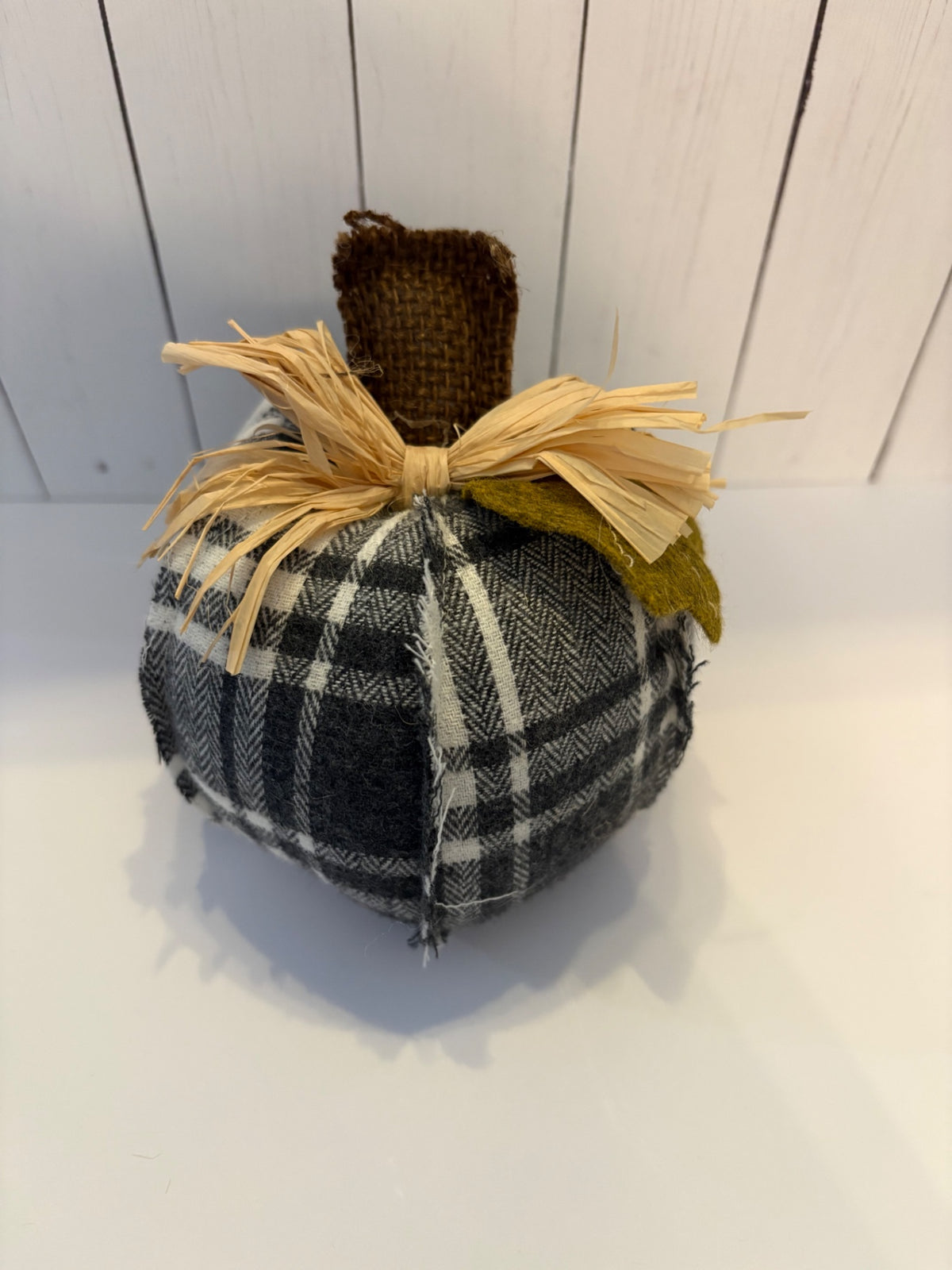 Small Plaid Pumpkin 