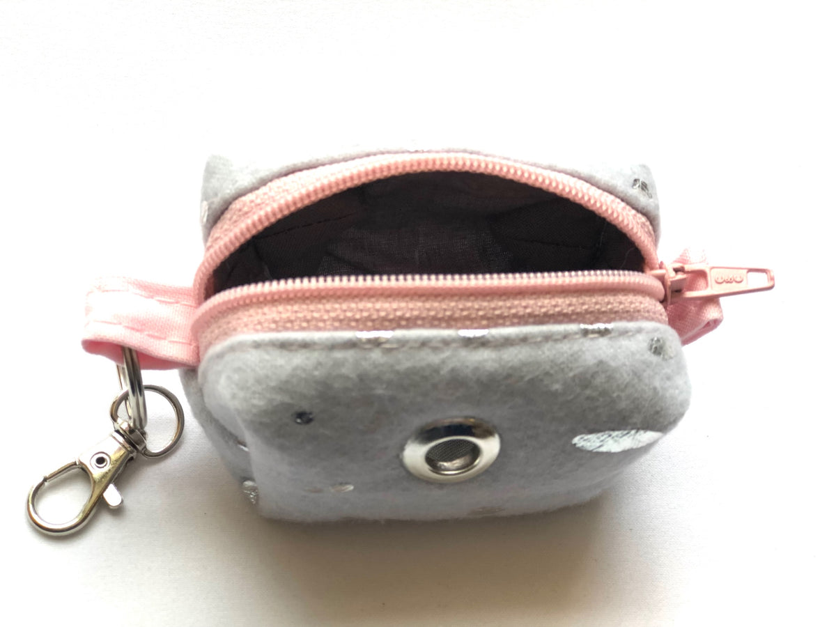G/P & Silver Poopoo Bag 