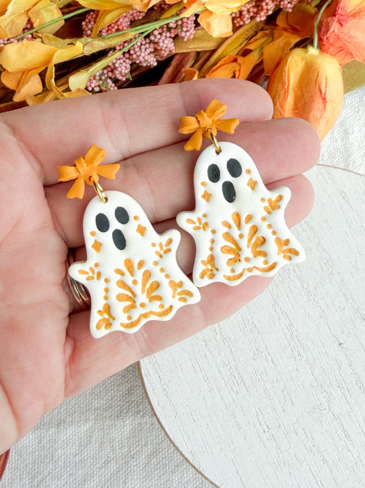 Folk Art Haunted Ghost