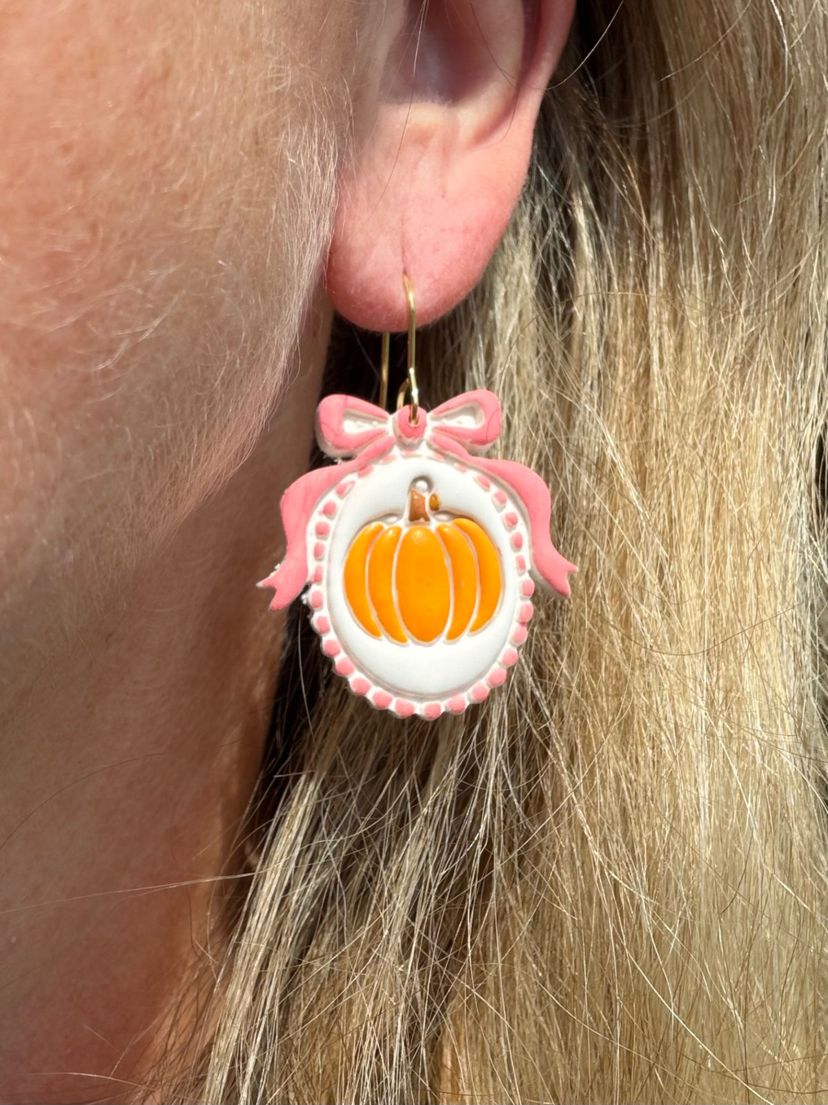 Pink Bow Framed Pumpkins