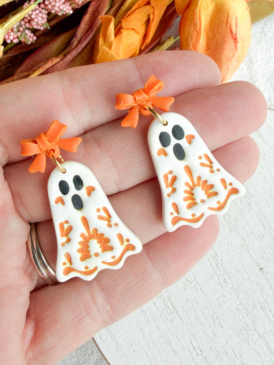 Folk Art Floral Ghost
